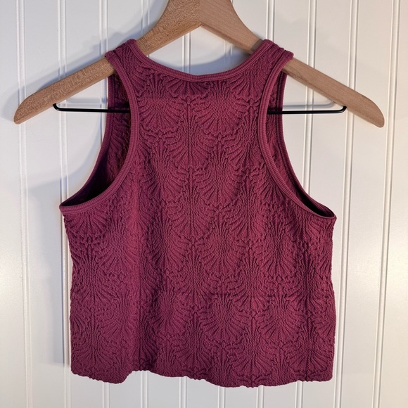 Fornia Women's Floral High Neck Crop Stretchy Tank Top Purple Size Medium/Large - Picture 6 of 10